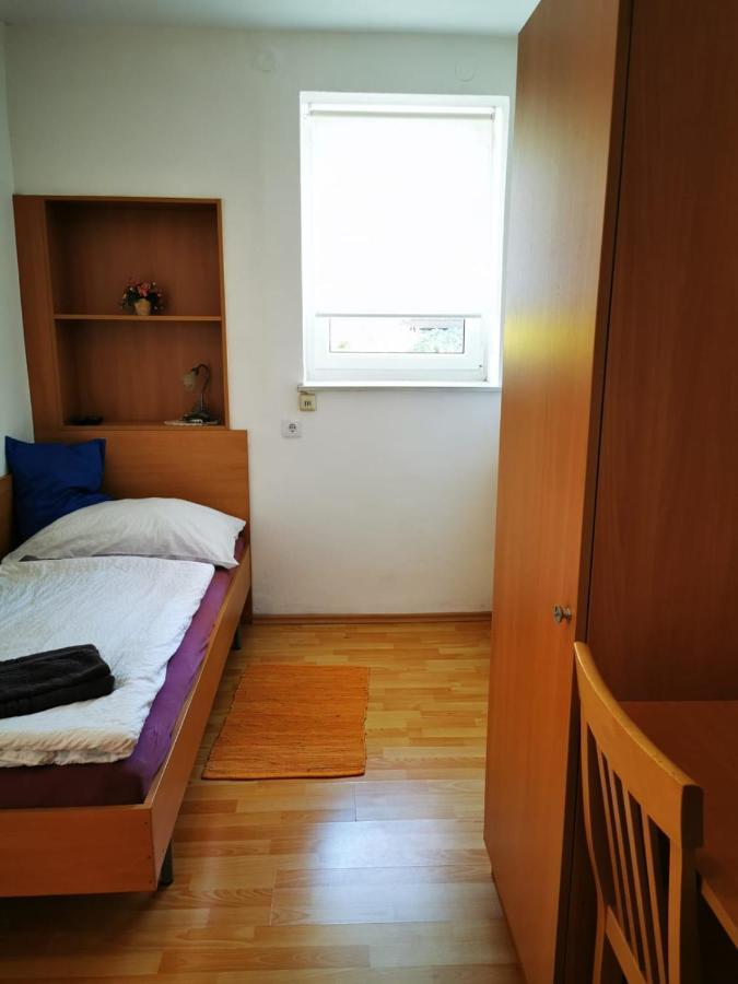 Zweibettzimmer