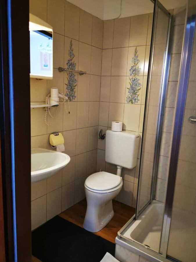 Einzelzimmer