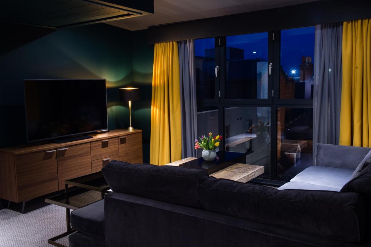 Signature Suite