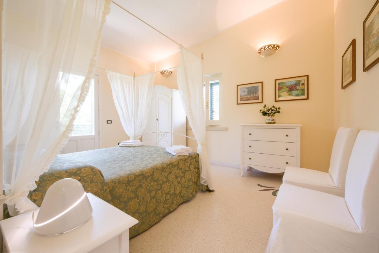 Family Room Private Bathroom