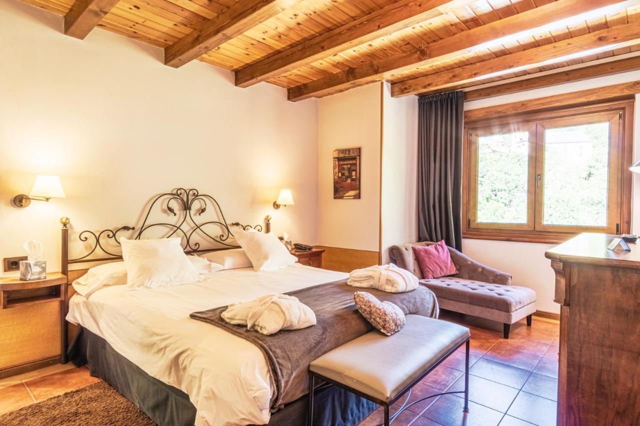 Deluxe Queen Suite