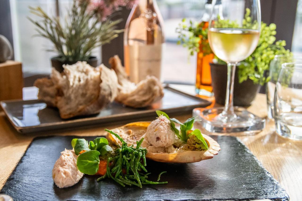 Standard King Room,1065060922:JPEG