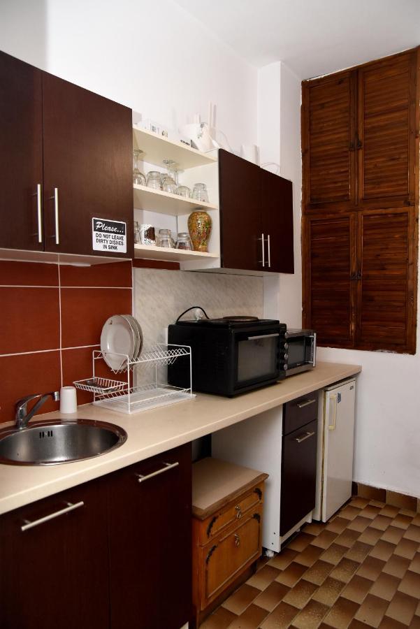 Single Room Private External Bathroom
