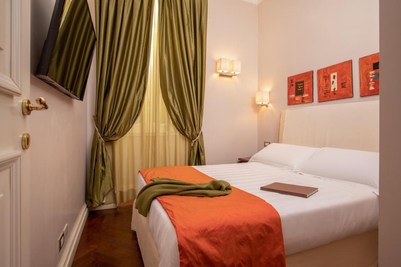 Double or Twin Room Annex Building Via del Corso 75