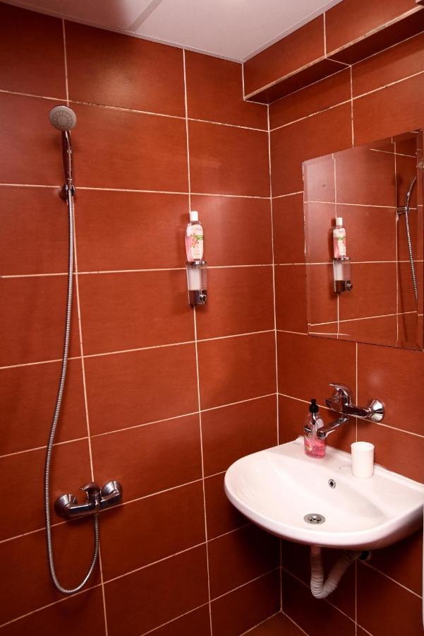 Single Room Private External Bathroom