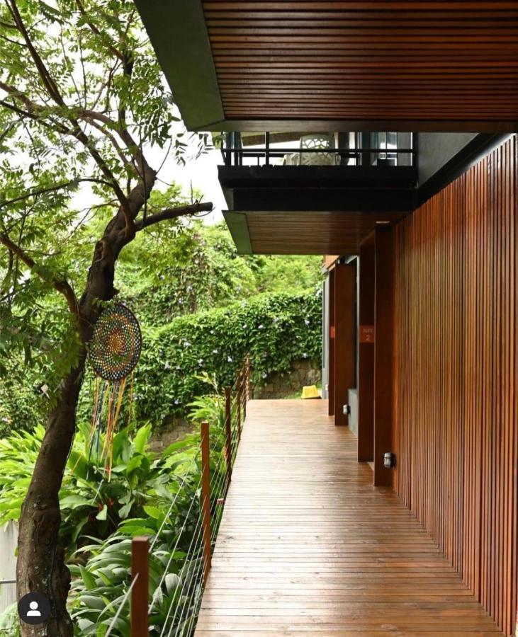 Estúdio com Vista do Jardim