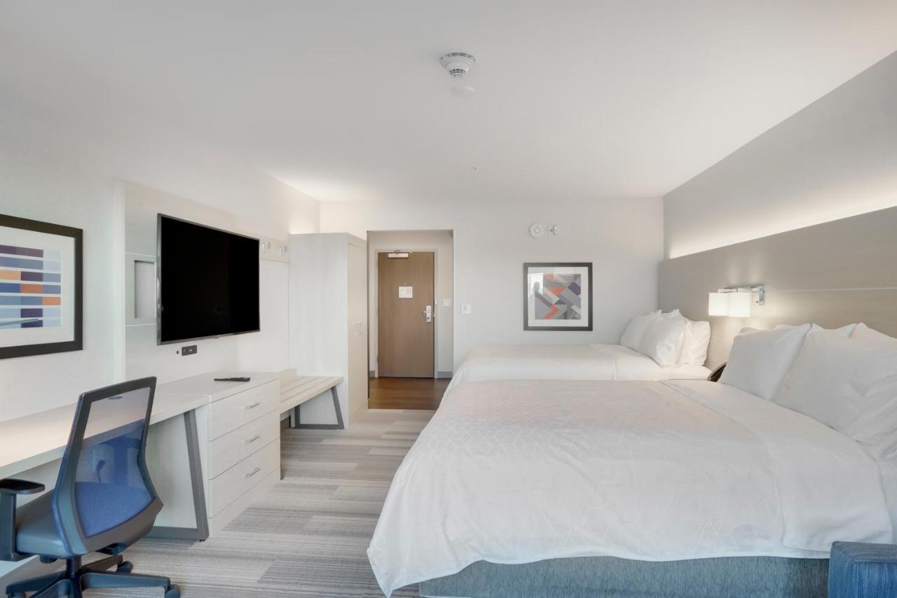Suite with Two Beds - Non-Smoking