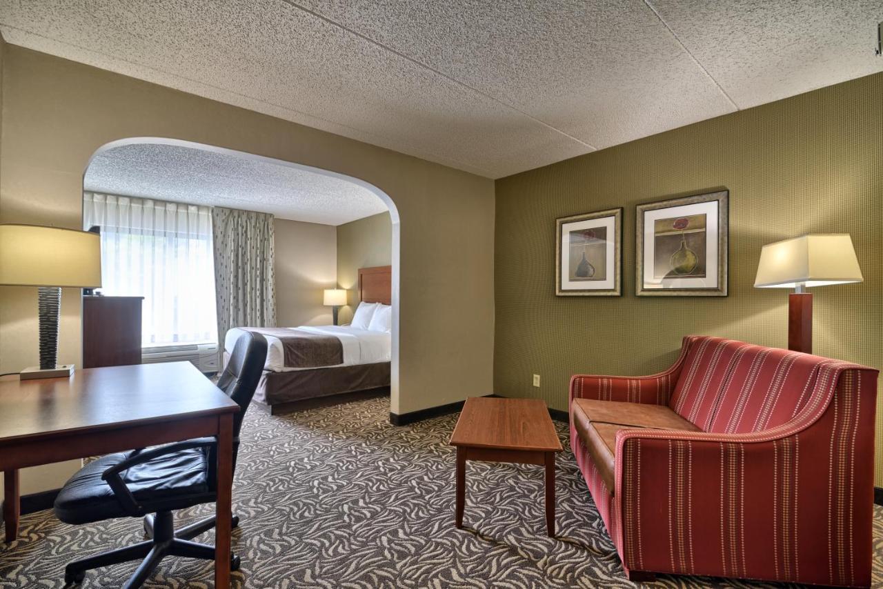 Suite Seating Area