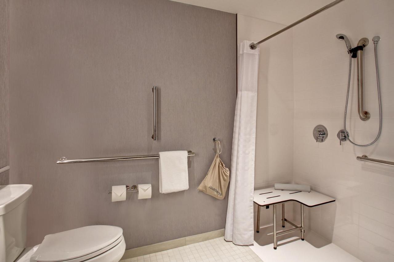 King Room Sofa Bed Roll Shower Disability Access