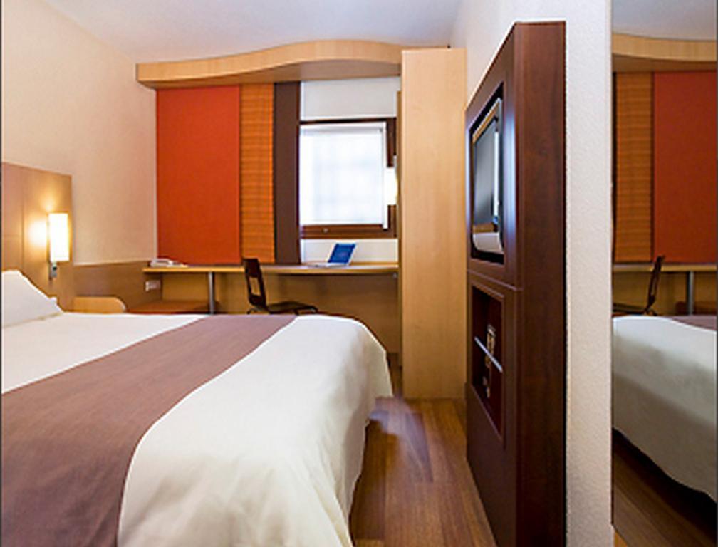 Standard Double Room,107337834:JPEG