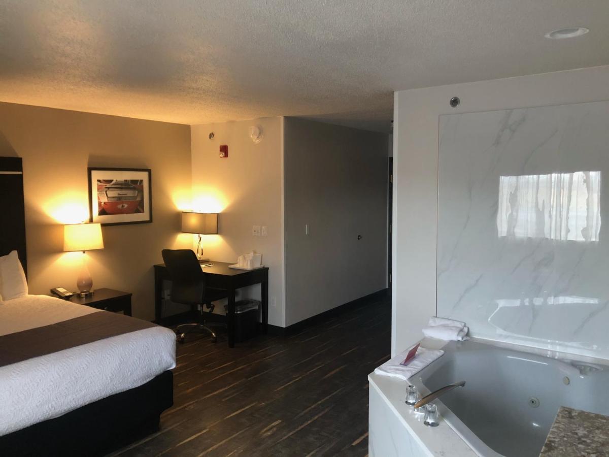 King Room Spa Bath Disability Access