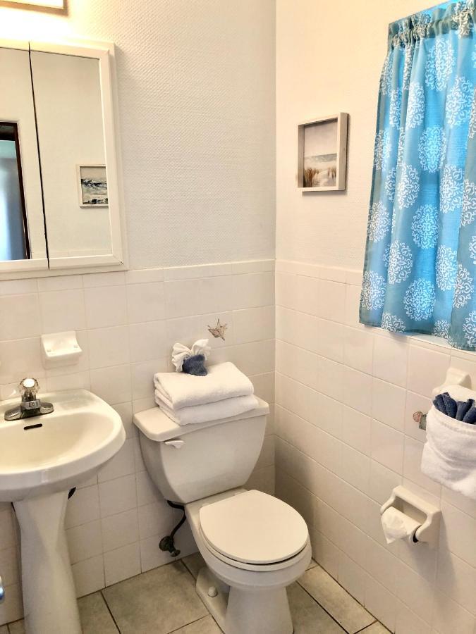 Basic Queen Room