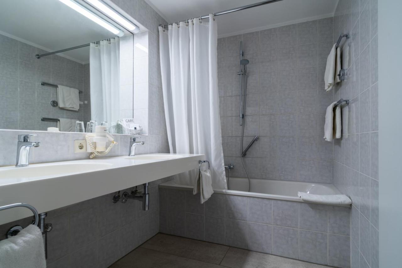 Apartment***