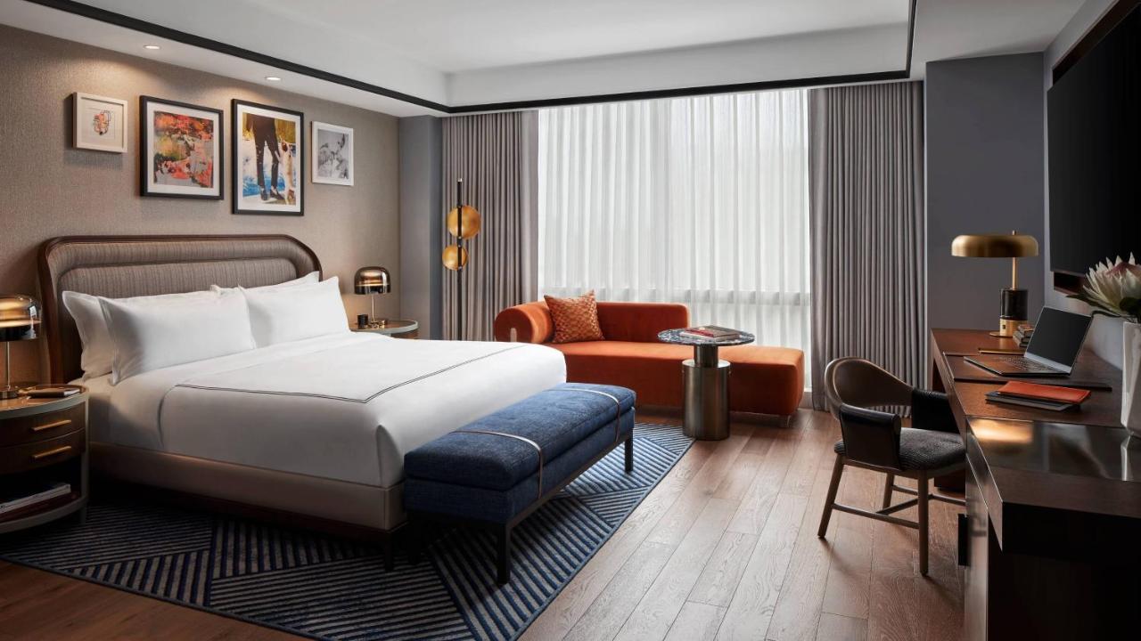 Large Guest room King Bed,1366082477:JPEG