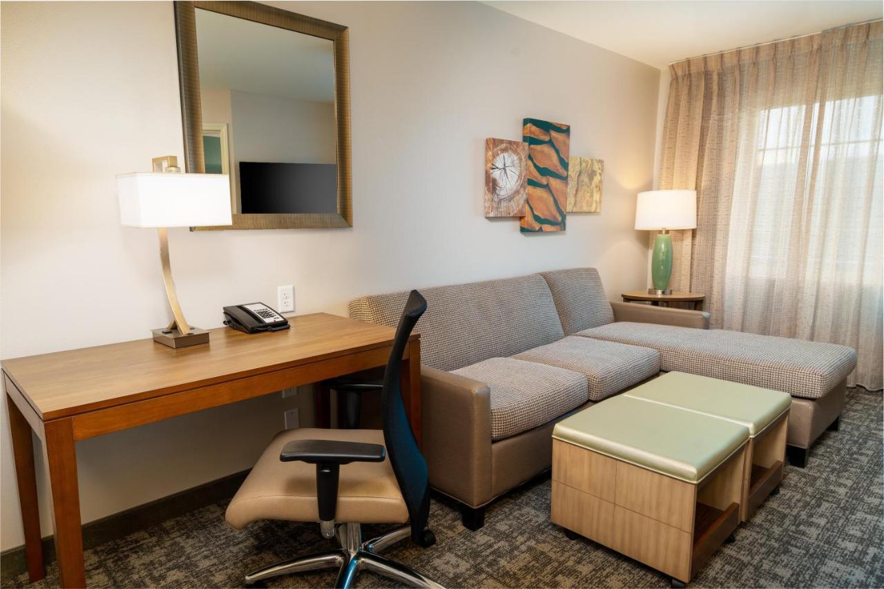 King Studio Suite