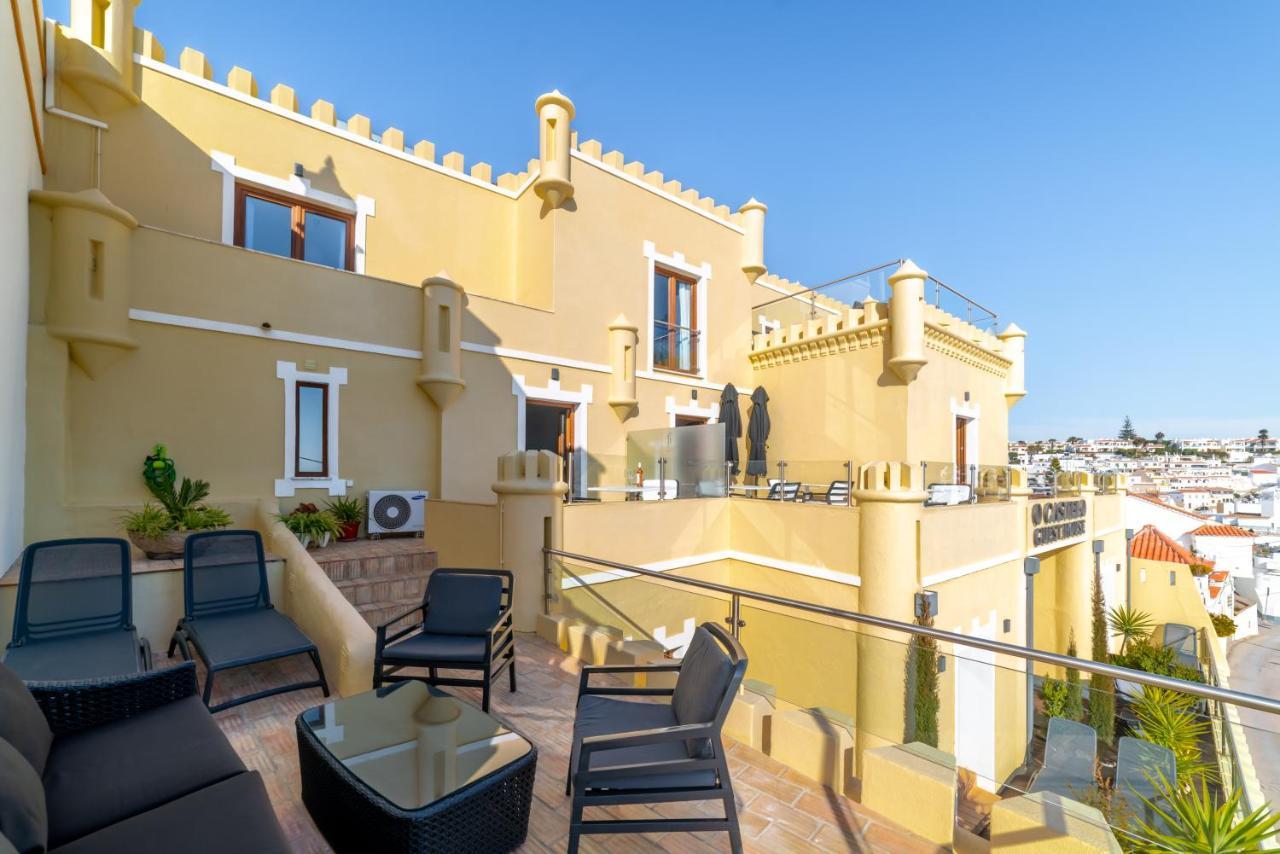 Double or Twin Room with Terrace and Sea View