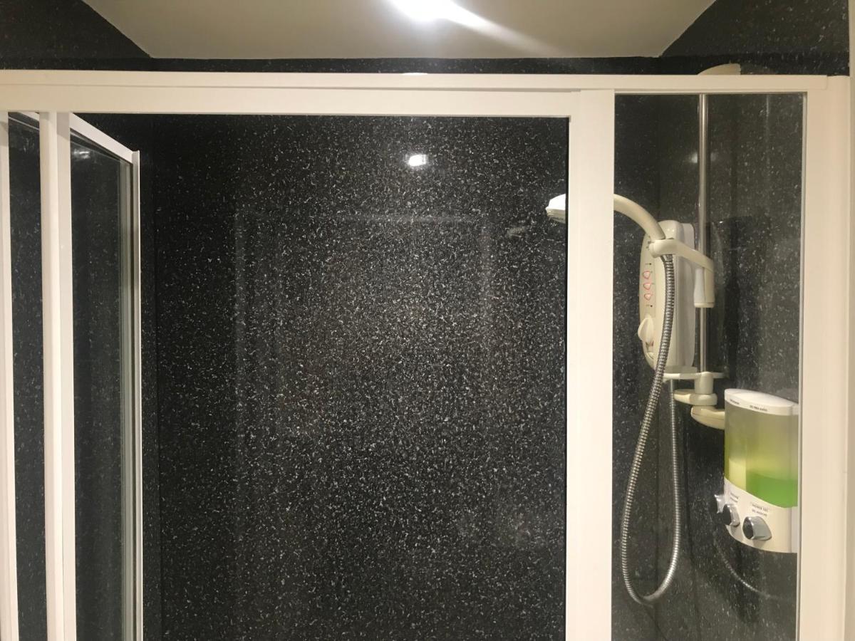 Standard Single Room with Shower,1089505230:JPEG