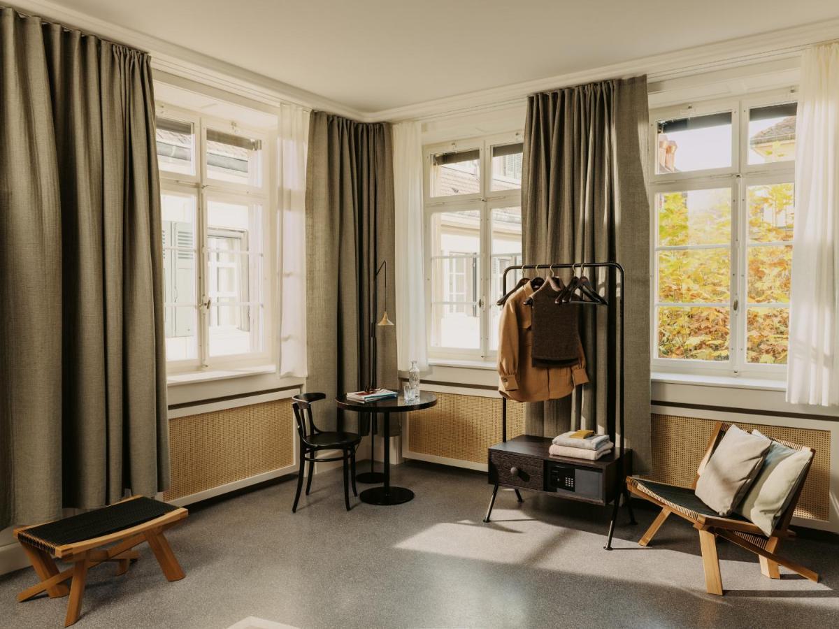 Corner Room