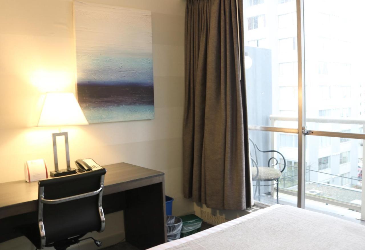 Premium King Room Balcony Non-Smoking