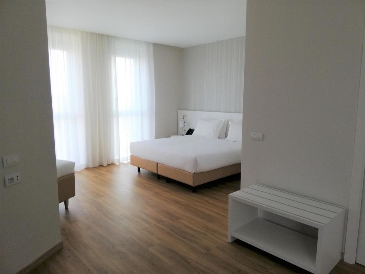 Quadruple Room,1209419788:JPEG