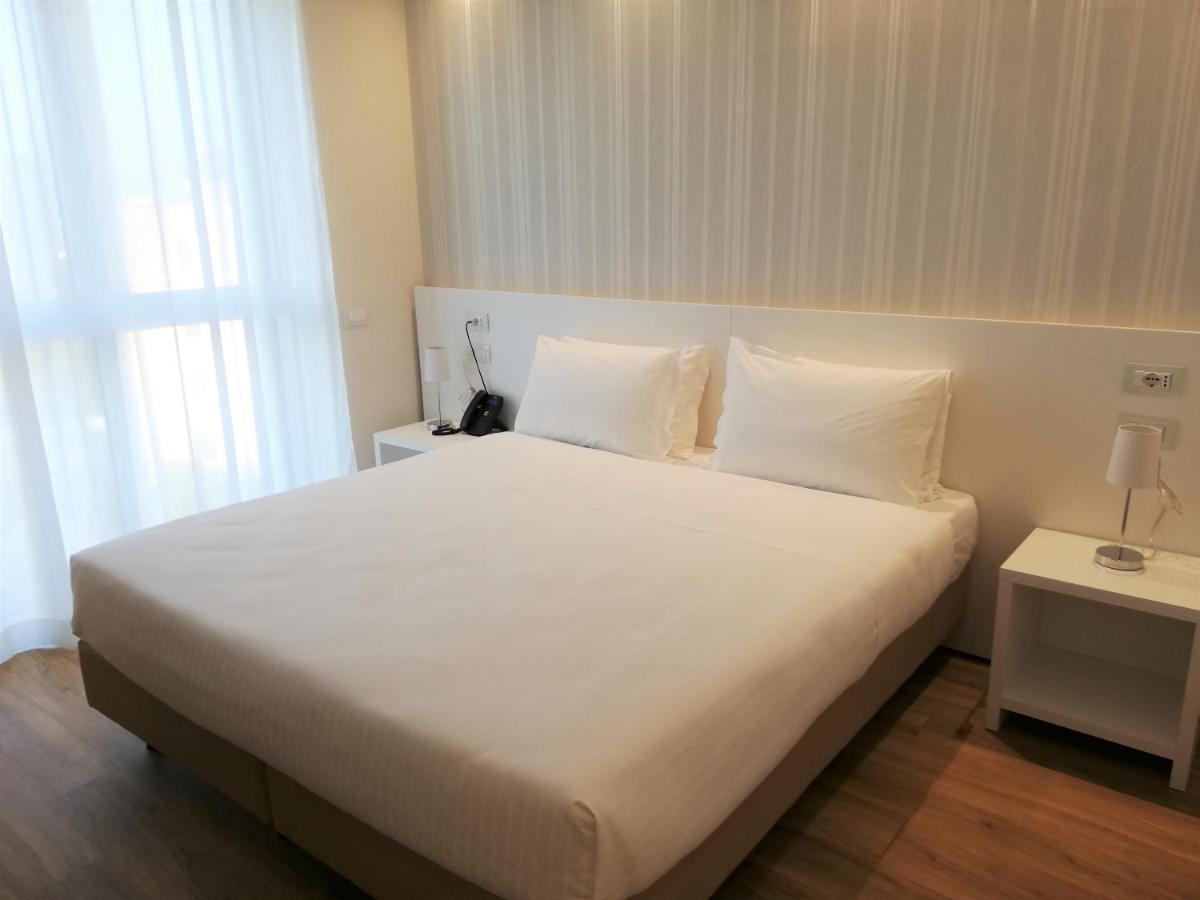 Standard Double or Twin Room,1201830748:JPEG