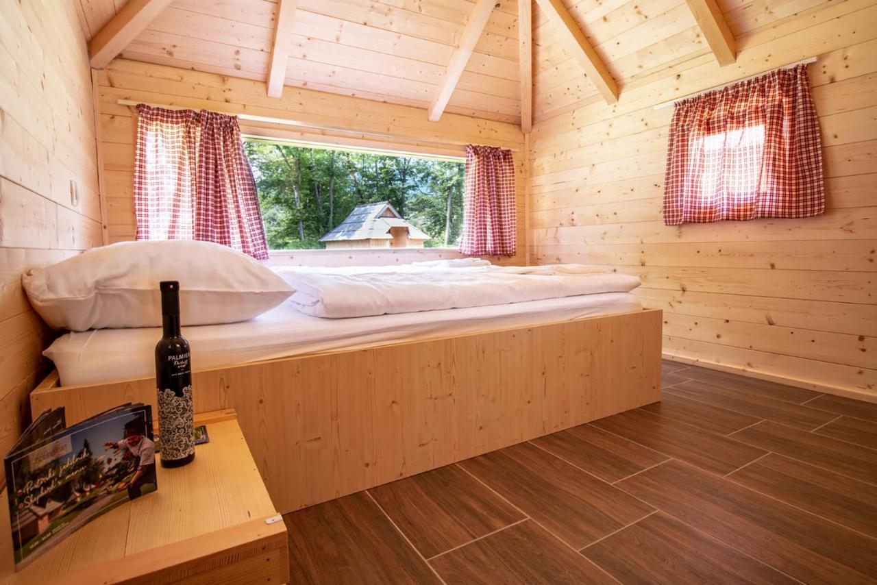 Glamping Hut