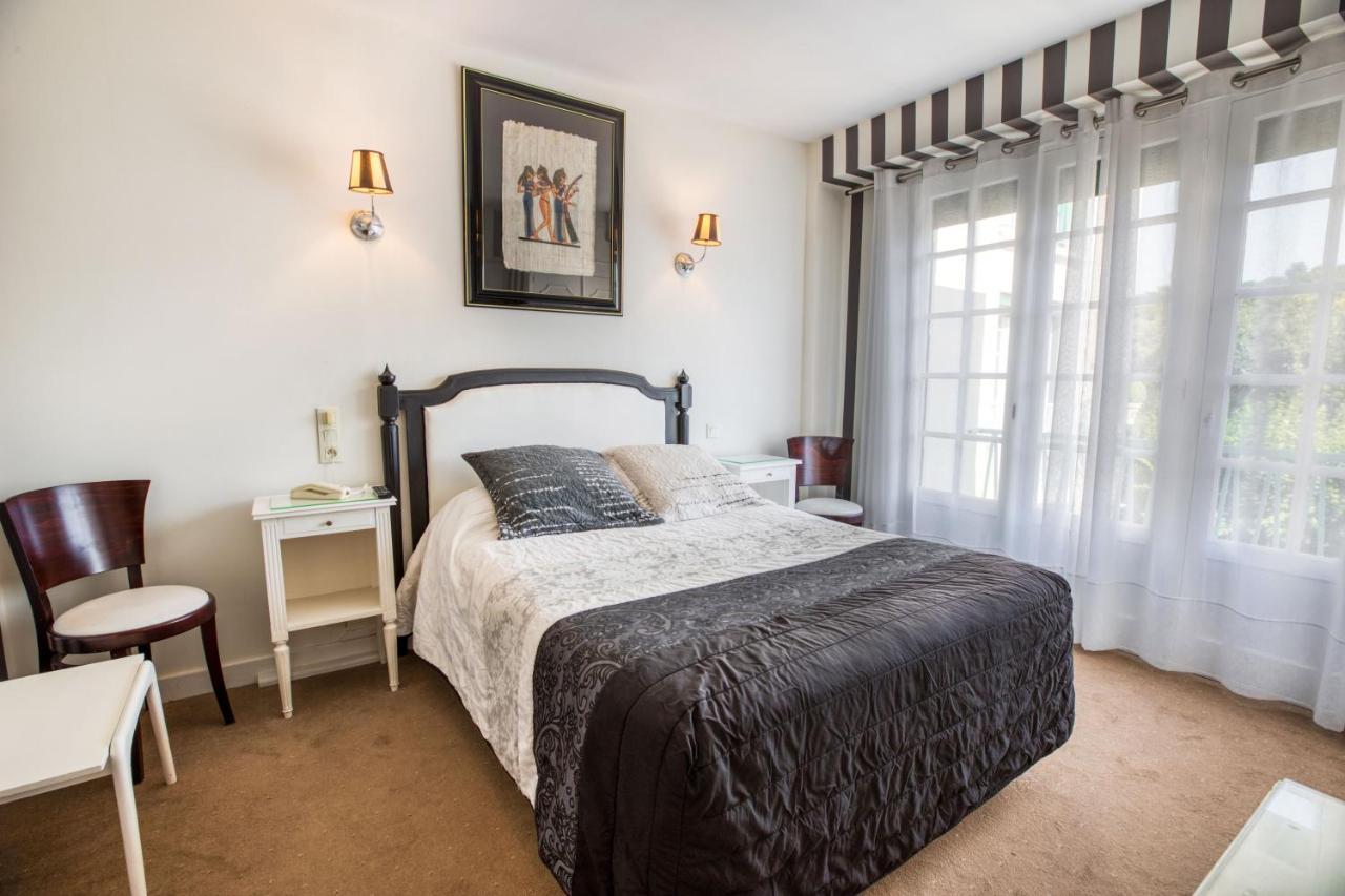 Double Room Terrace 1st floor accessible by stairs only