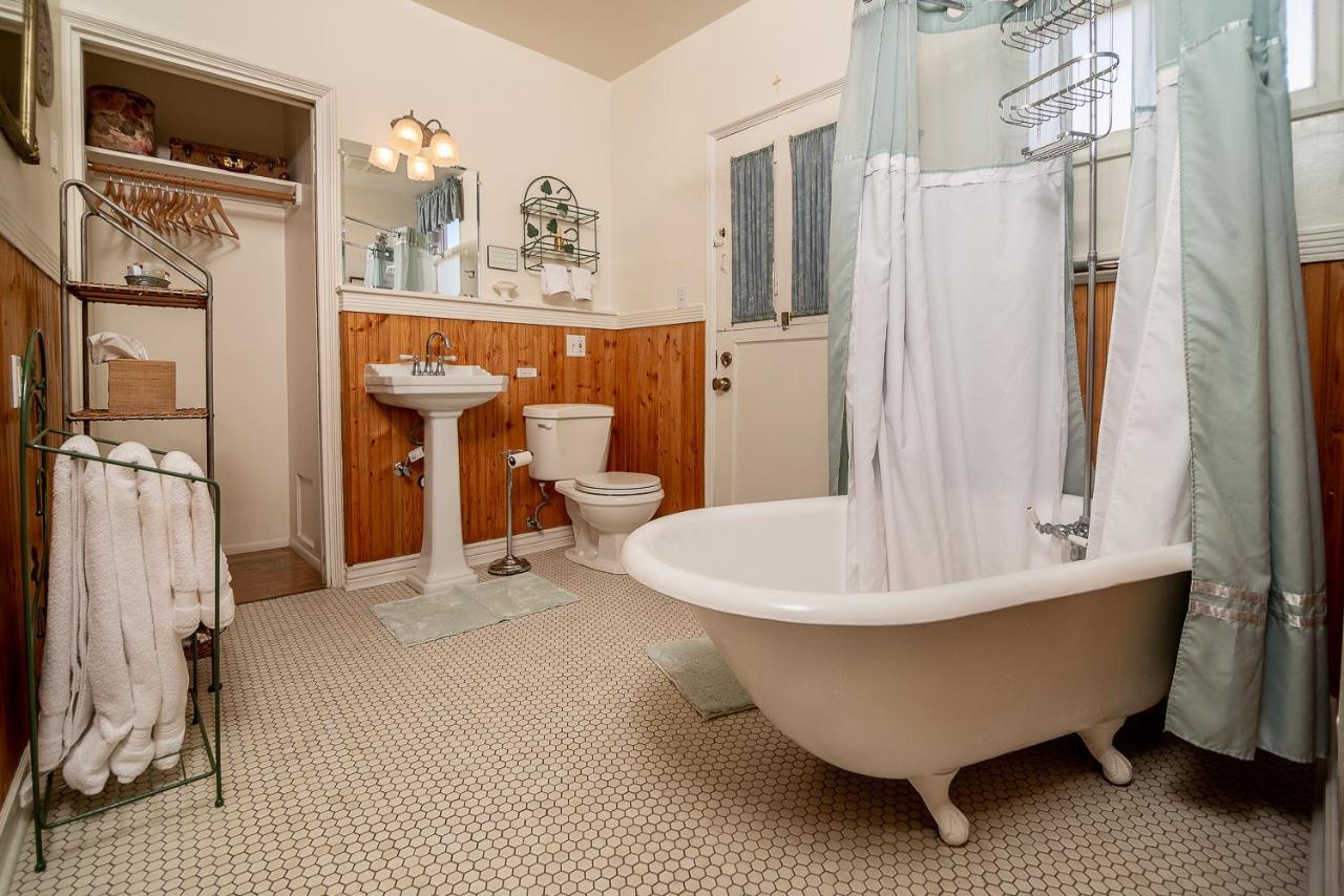 Suite with Garden View