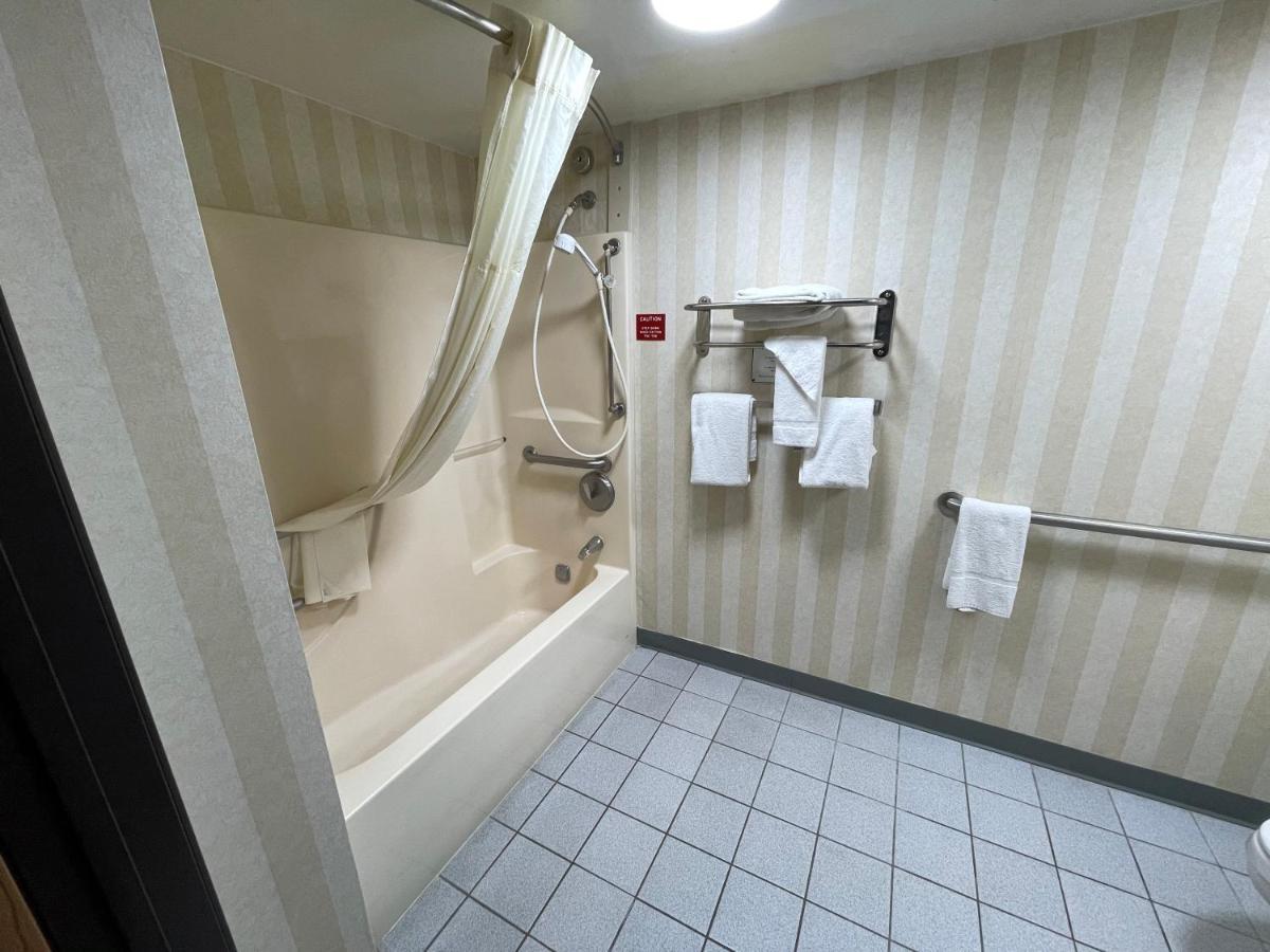 King Room - Disability Access/Smoking