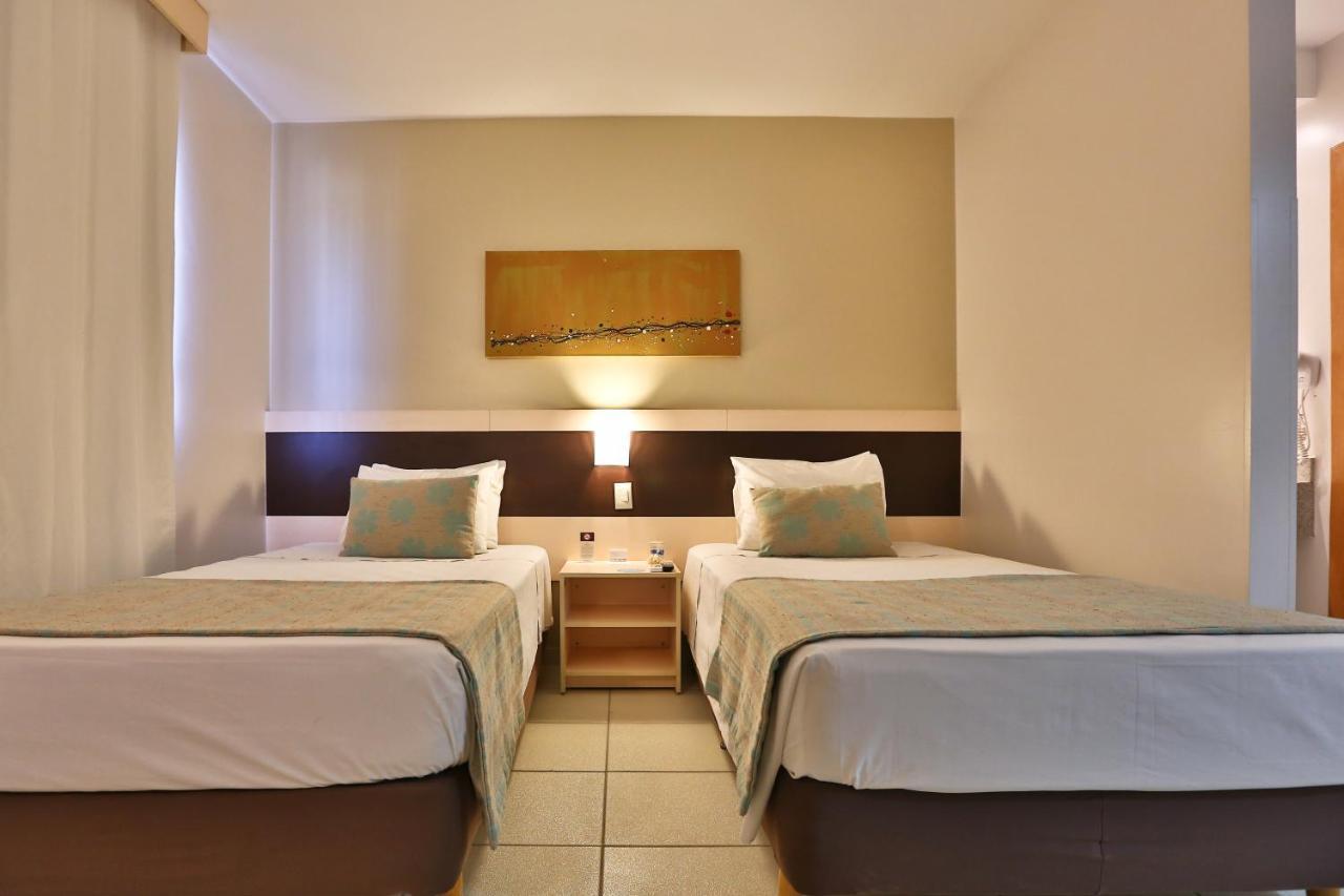 Quarto Executivo com 2 Camas de Solteiro