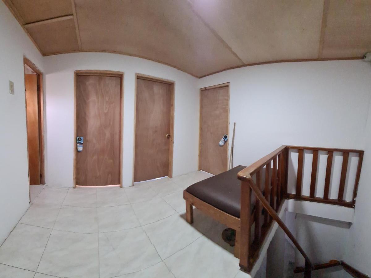 Habitación Triple Básica con baño compartido