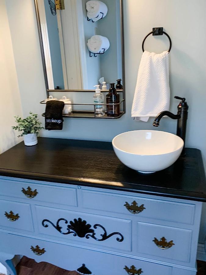 King Suite 2nd Floor