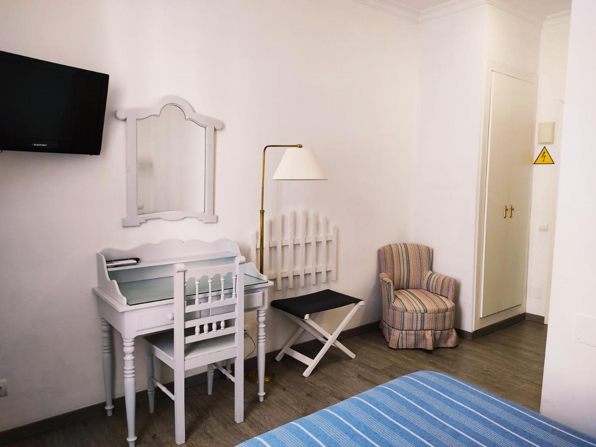 Double or Twin Room Balcony