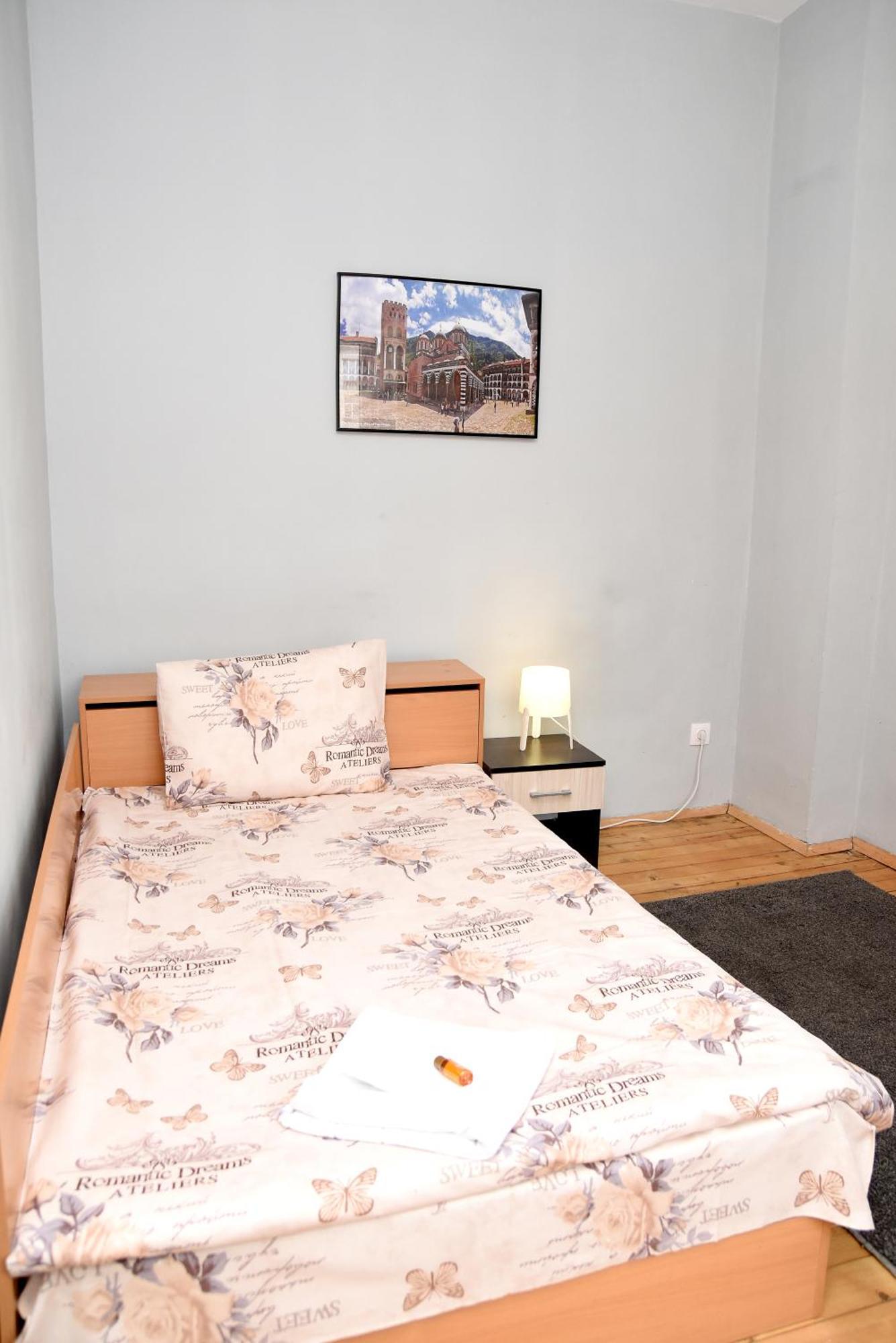 Single Room Private External Bathroom