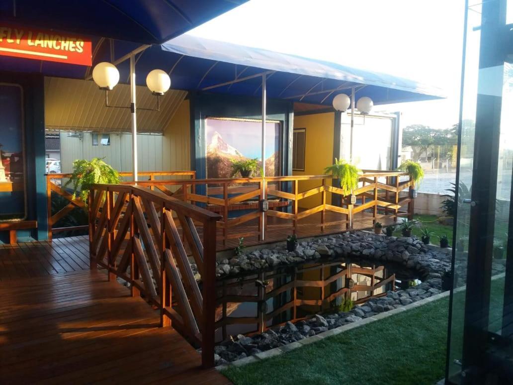 Quarto Container