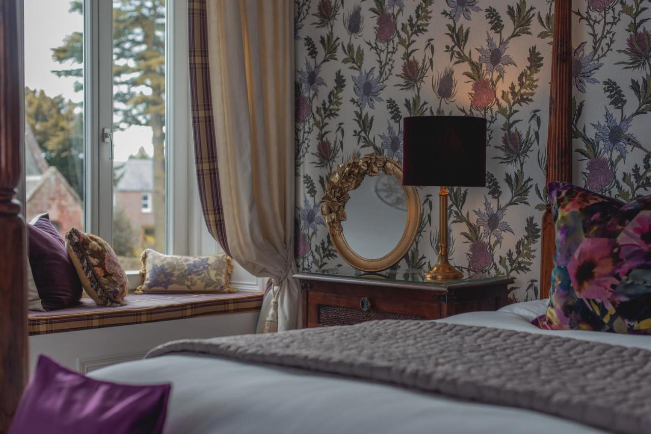 Double Room Four Poster Bed