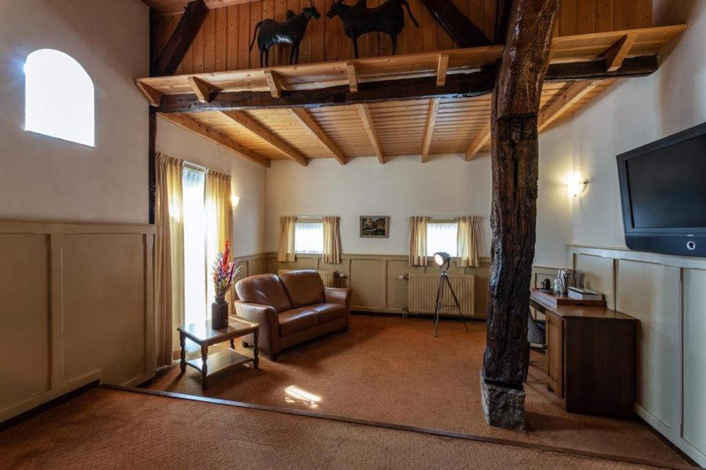 Large Double or Twin Room
