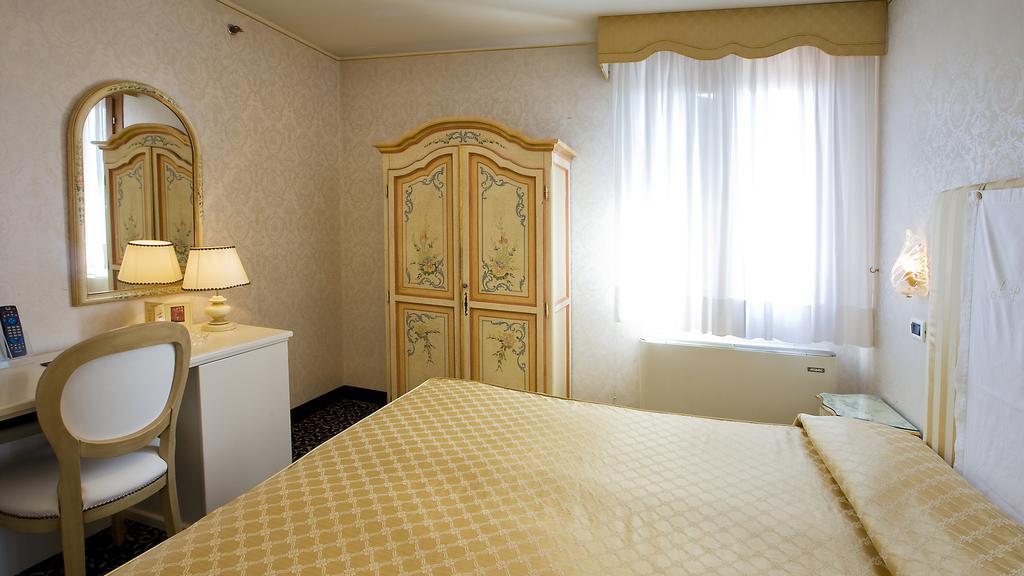 Classic Double or Twin Room