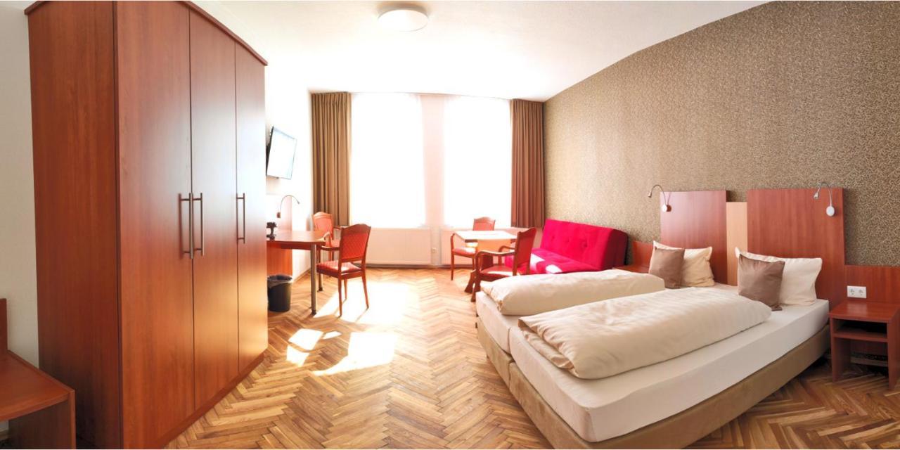 Superior Zimmer mit Kingsize-Bett