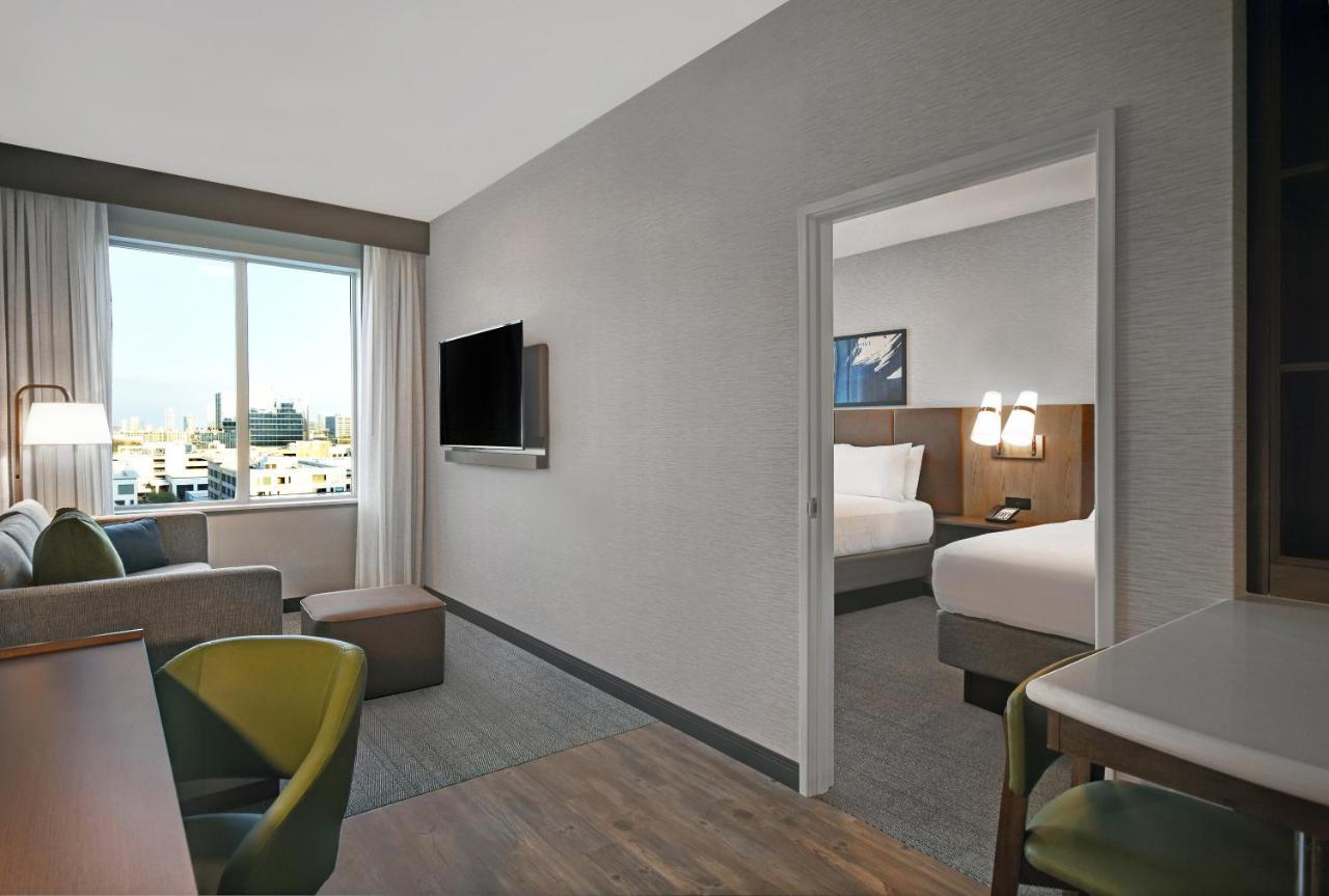One-Bedroom Queen Suite Two Queen Beds