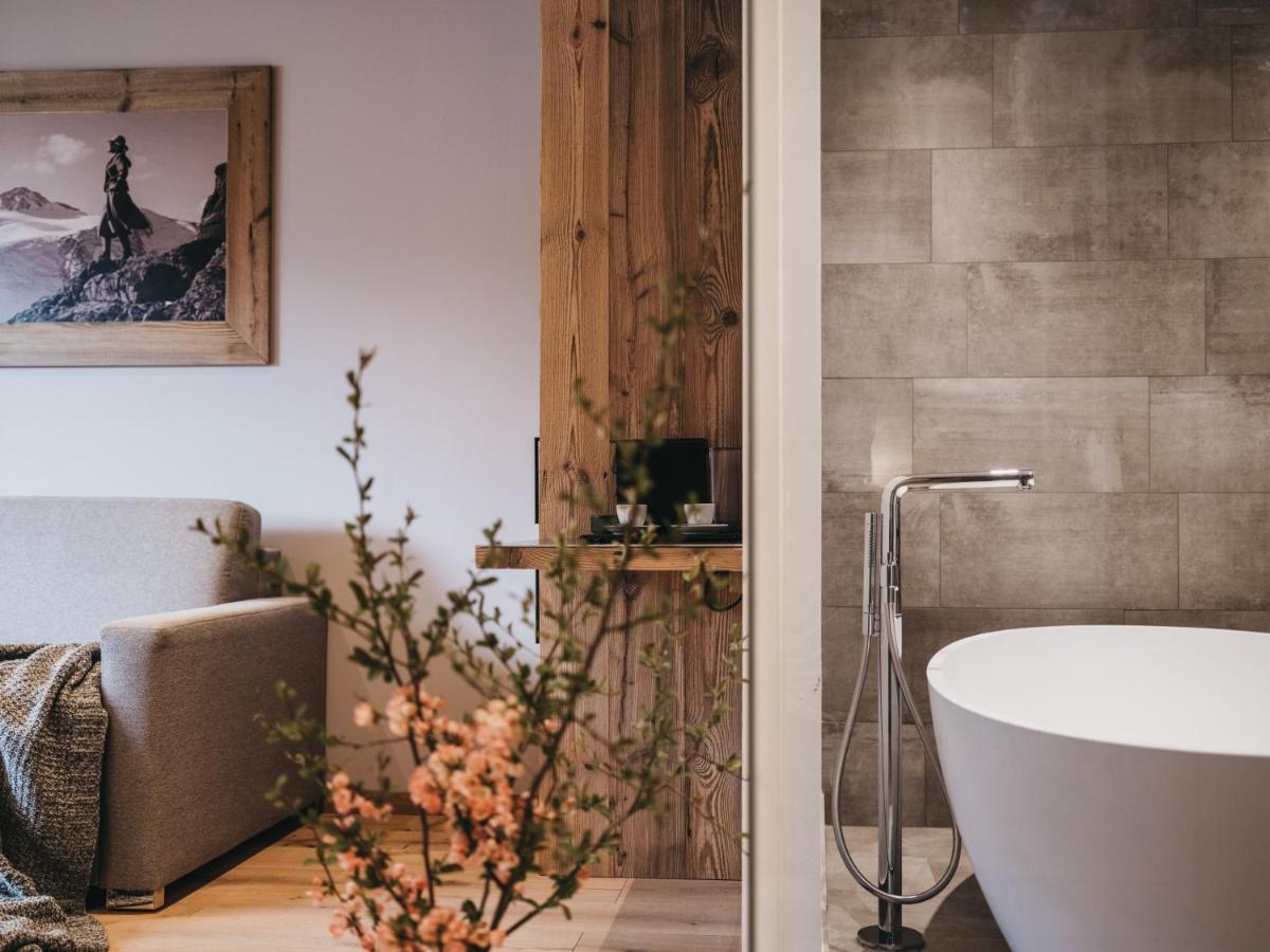 One-Bedroom Suite Spa