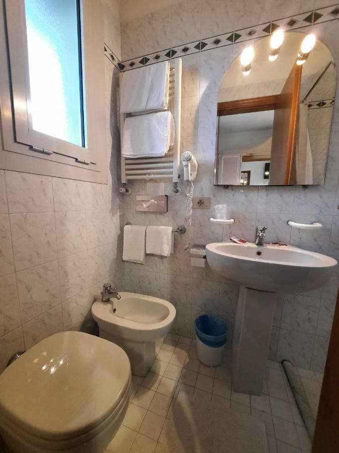 Economy Double or Twin Room Balcony Partial Sea View