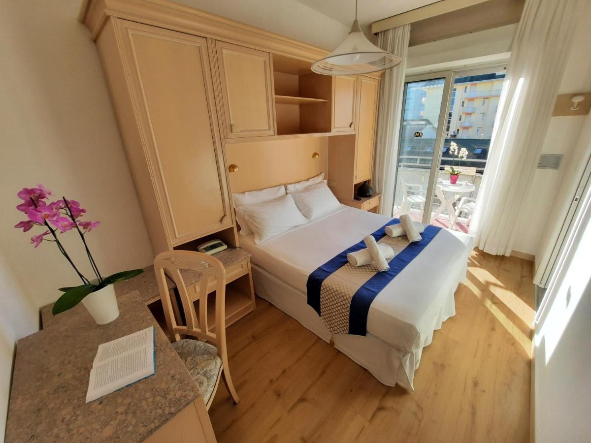 Double Room Partial Sea View