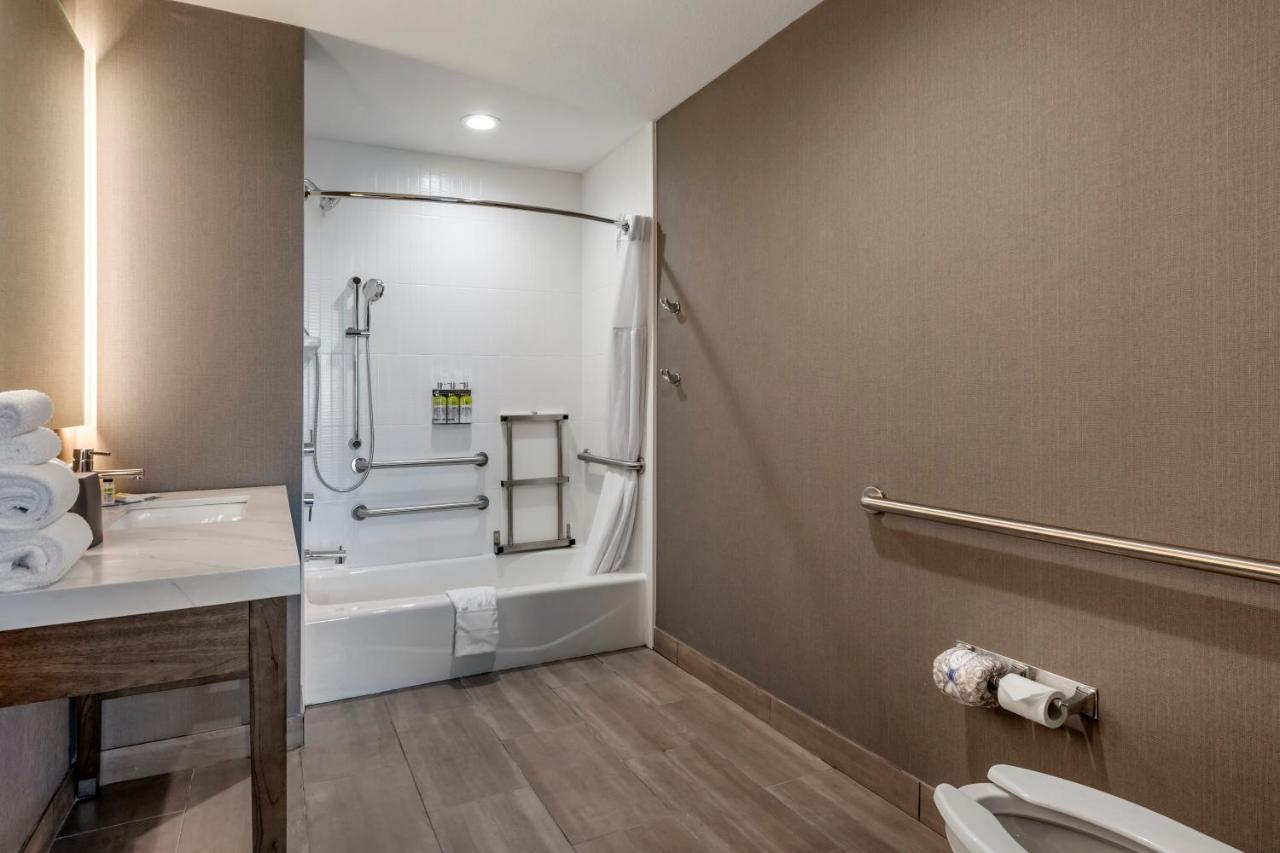 King Studio Suite Mobility Accessible Tub Non-Smoking