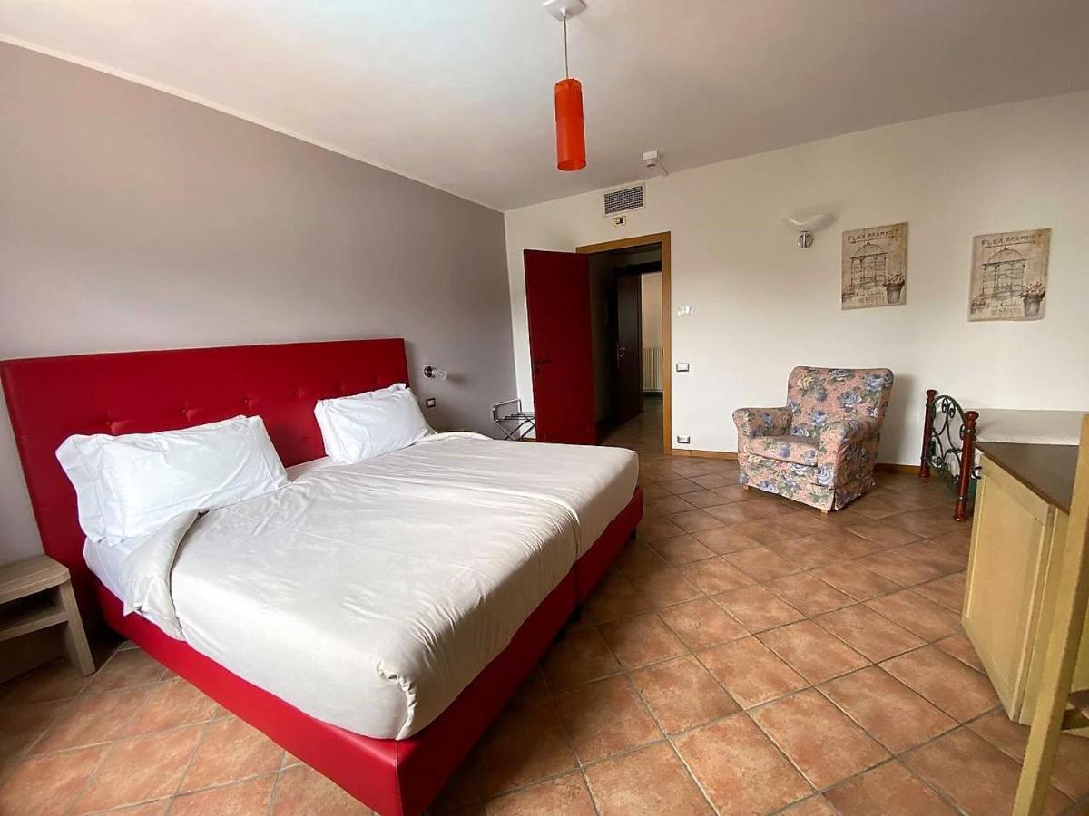 Double Room Lateral Lake View
