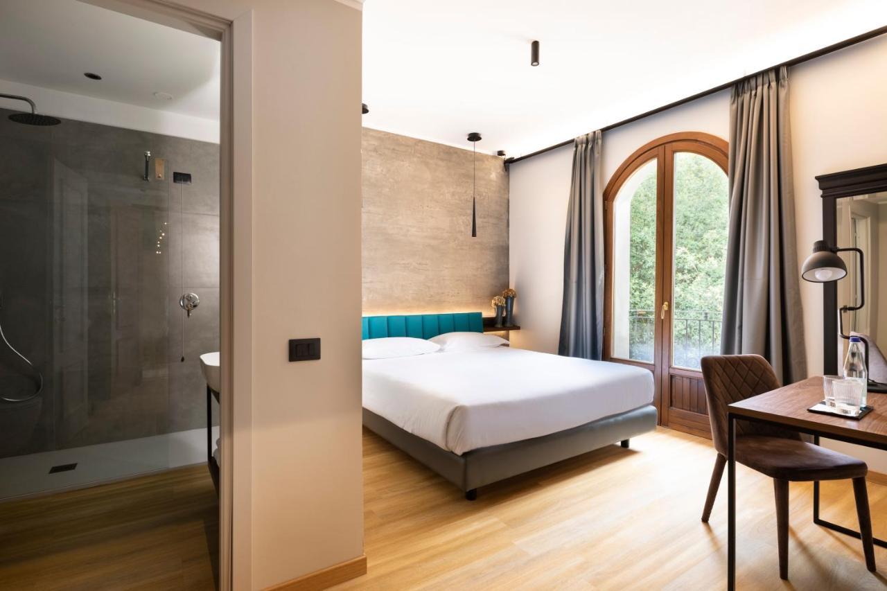 Panoramic Room