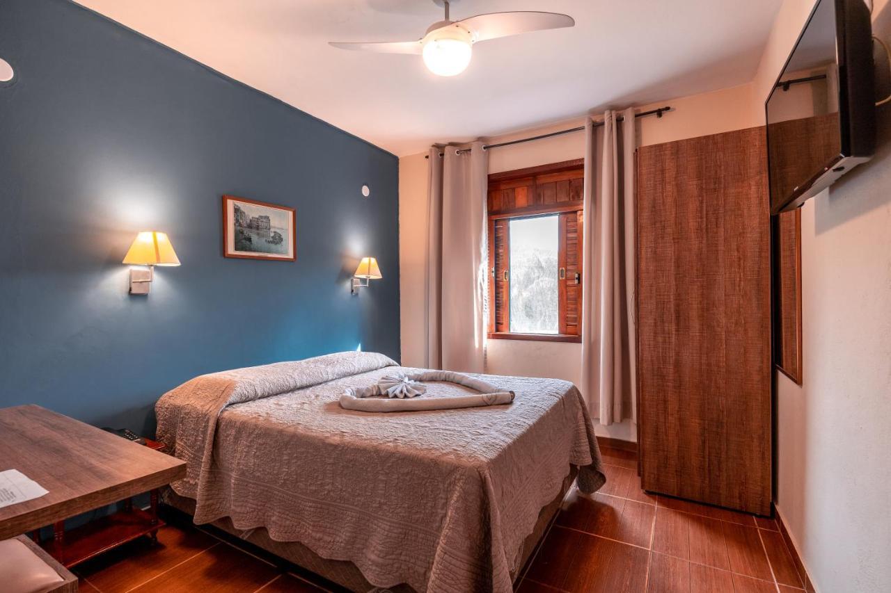 Quarto Família com Banheiro Compartilhado