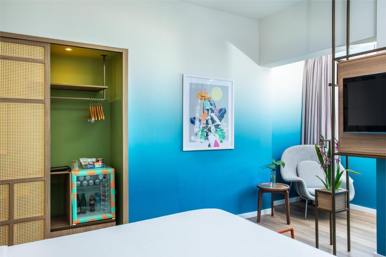 Deluxe Room with Sea View