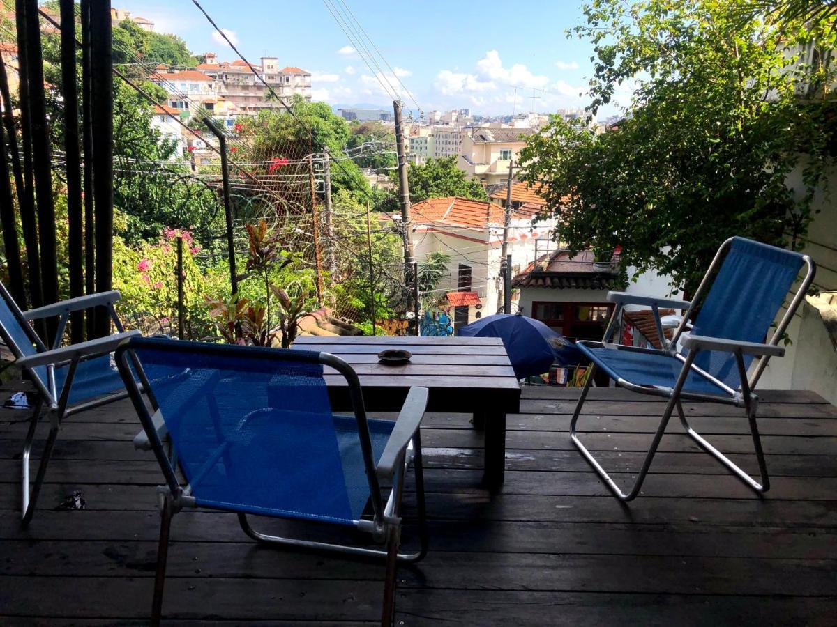 Quarto com Cama de Casal ou 2 de Solteiro e Banheiro