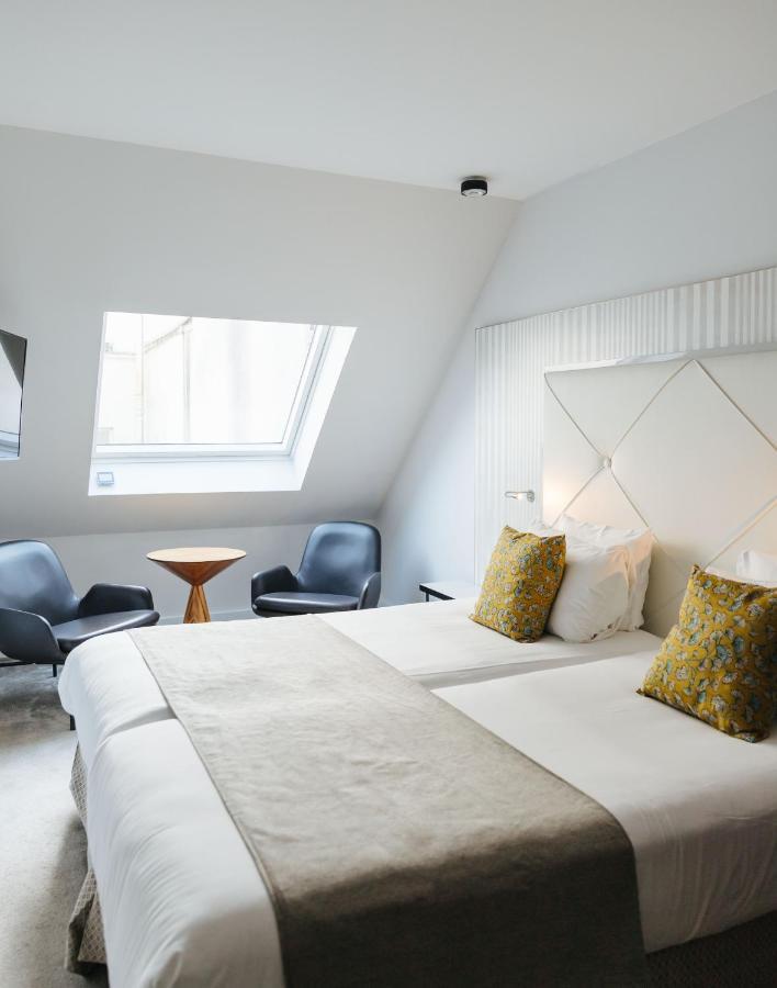 Double or Twin Room courtyard view or street view